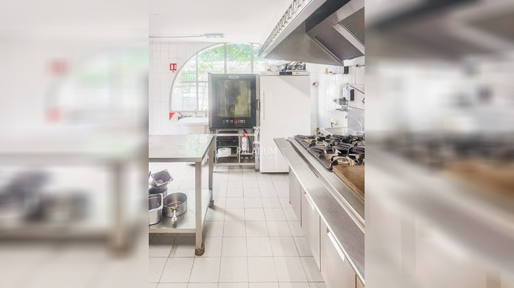 Ma-Cabane - Vente Boutique Saint-Paul-lès-Durance, 200 m²