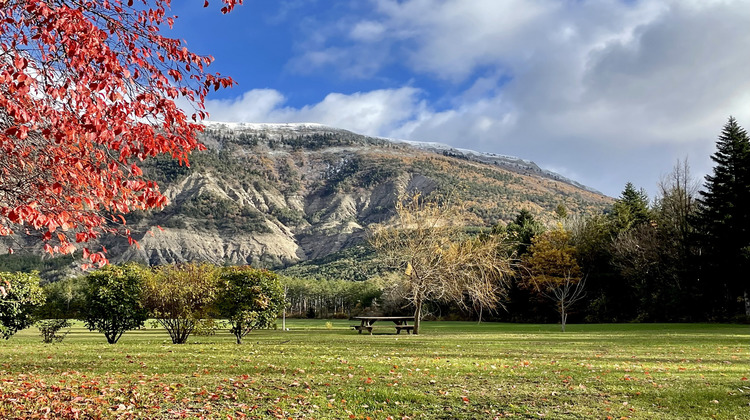 Ma-Cabane - Vente Boutique Saint-Pierre-d'Argençon, 470 m²