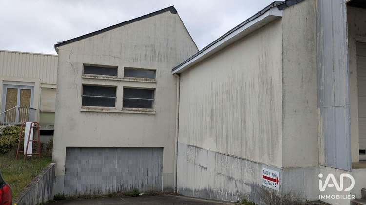 Ma-Cabane - Vente Boutique Saint-Pierre-Montlimart, 3178 m²