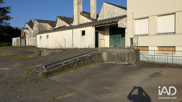 Ma-Cabane - Vente Boutique Saint-Pierre-Montlimart, 3178 m²