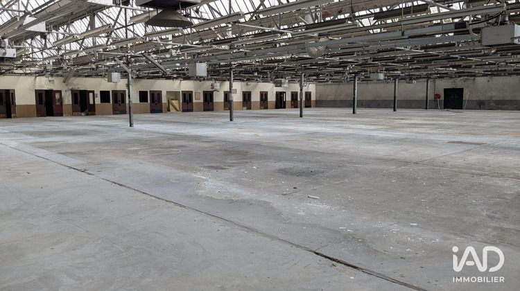 Ma-Cabane - Vente Boutique Saint-Pierre-Montlimart, 3178 m²