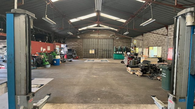 Ma-Cabane - Vente Boutique Sainte-Radegonde, 260 m²