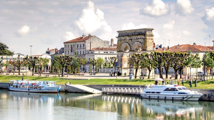 Ma-Cabane - Vente Boutique SAINTES, 260 m²