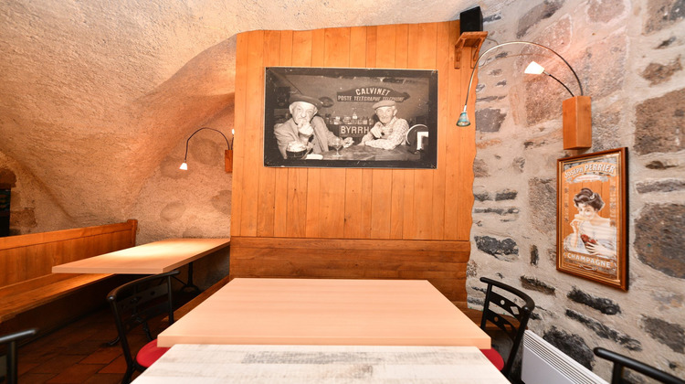 Ma-Cabane - Vente Boutique Salers, 65 m²