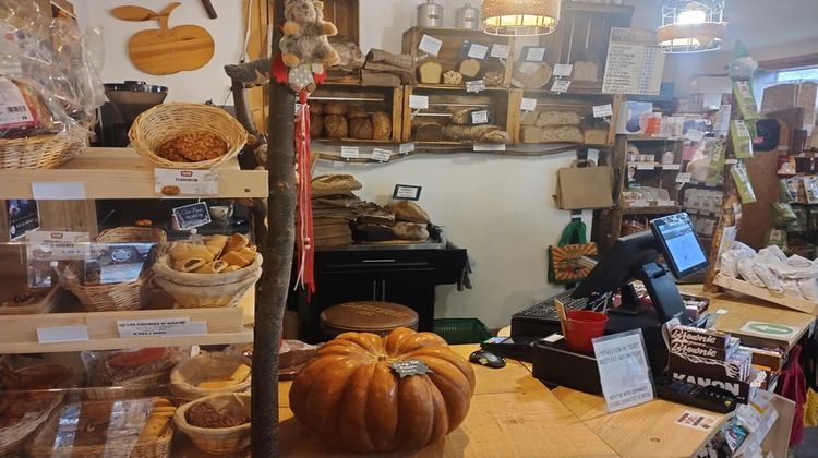 Ma-Cabane - Vente Boutique SAMOENS, 54 m²