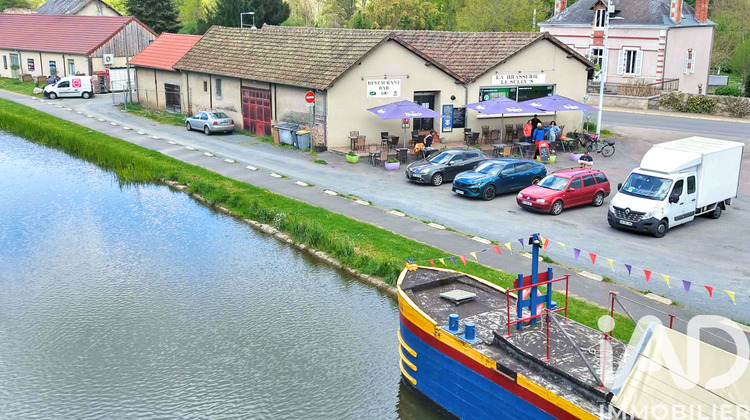 Ma-Cabane - Vente Boutique Vallon-en-Sully, 380 m²