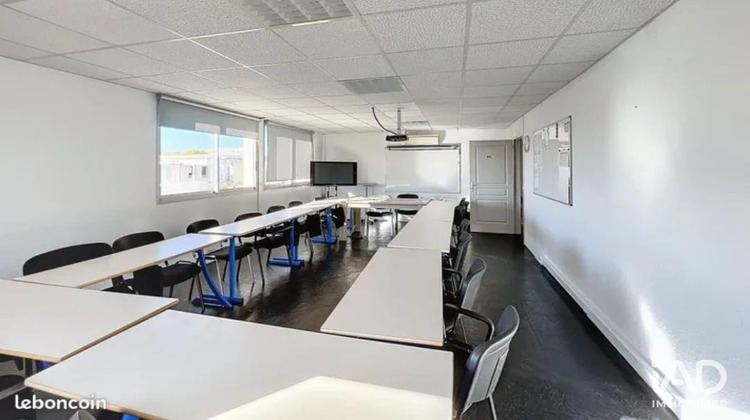 Ma-Cabane - Vente Boutique Venelles, 180 m²