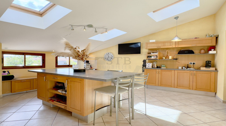 Ma-Cabane - Vente Boutique Vernoux-en-Vivarais, 350 m²