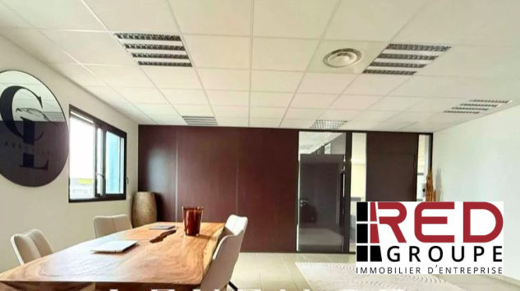 Ma-Cabane - Vente Divers Éguilles, 244 m²