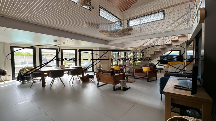 Ma-Cabane - Vente Divers AGON COUTAINVILLE, 320 m²