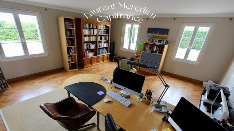 Ma-Cabane - Vente Divers AMBARES ET LAGRAVE, 275 m²