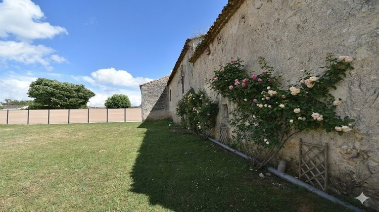 Ma-Cabane - Vente Divers ANGOULEME, 119 m²