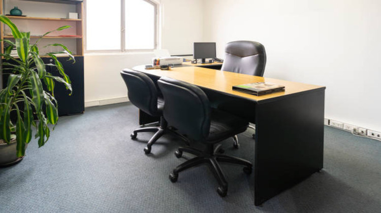 Ma-Cabane - Vente Divers ARTIGUELOUTAN, 950 m²