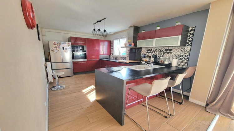 Ma-Cabane - Vente Divers AUNEAU, 88 m²