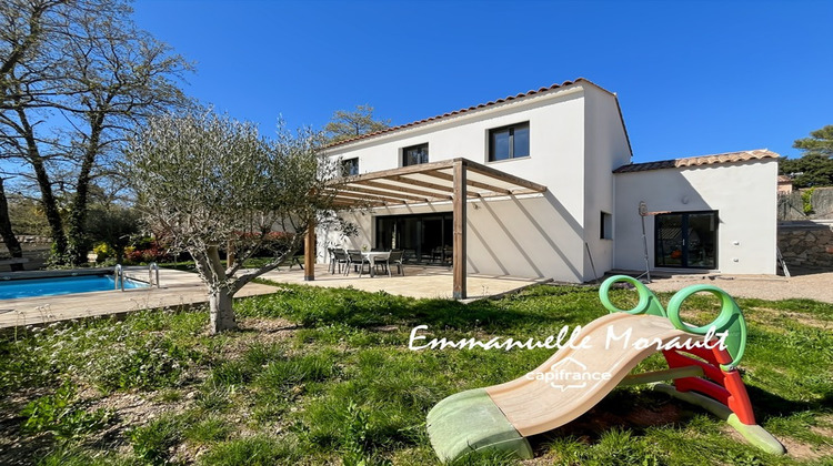 Ma-Cabane - Vente Divers BAGNOLS EN FORET, 117 m²