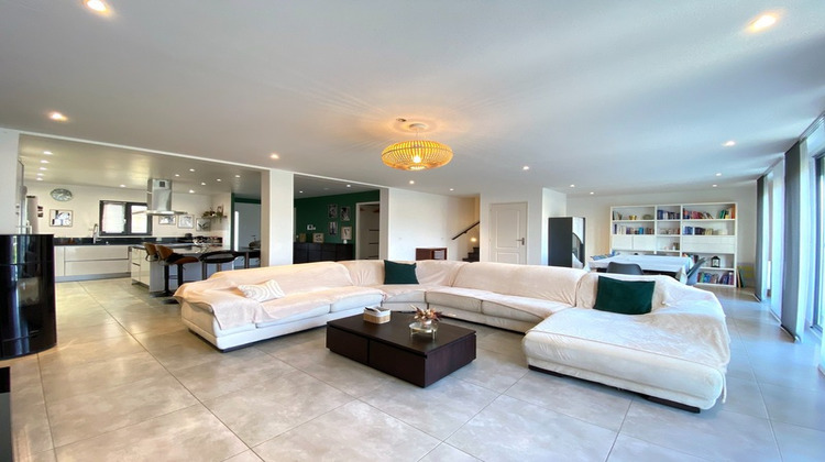 Ma-Cabane - Vente Divers BORAN SUR OISE, 225 m²