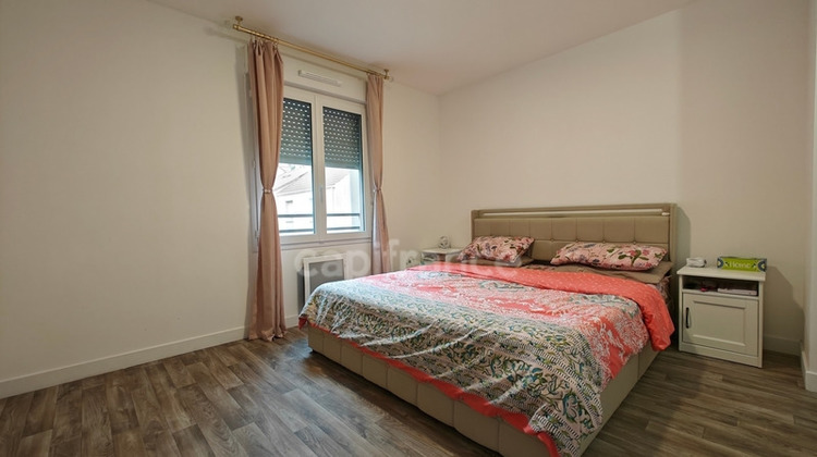 Ma-Cabane - Vente Divers BREUILLET, 104 m²