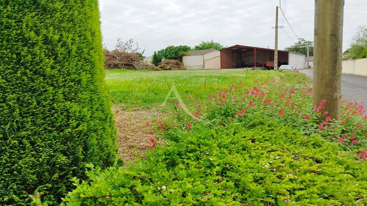 Ma-Cabane - Vente Divers BRIE-SOUS-MORTAGNE, 200 m²