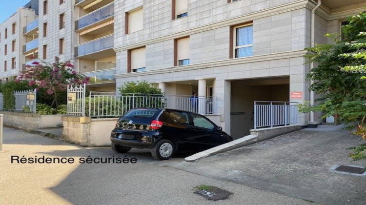 Ma-Cabane - Vente Divers BRIVE LA GAILLARDE, 190 m²