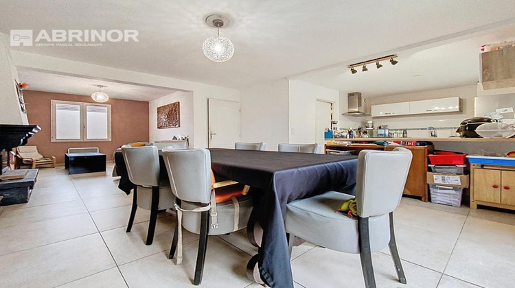 Ma-Cabane - Vente Divers CAMPHIN EN PEVELE, 102 m²