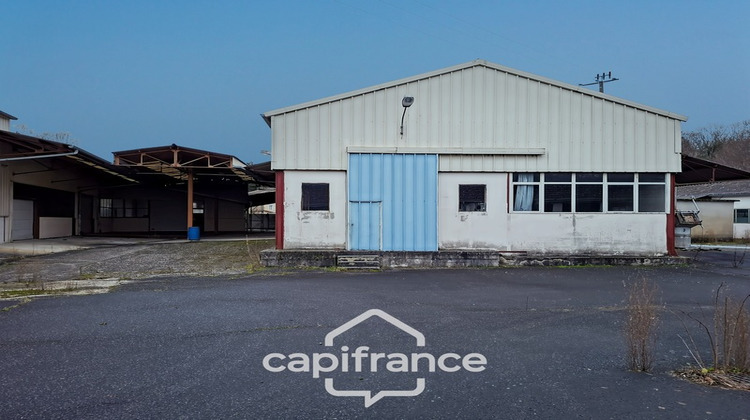 Ma-Cabane - Vente Divers CELLES SUR DUROLLE, 3800 m²