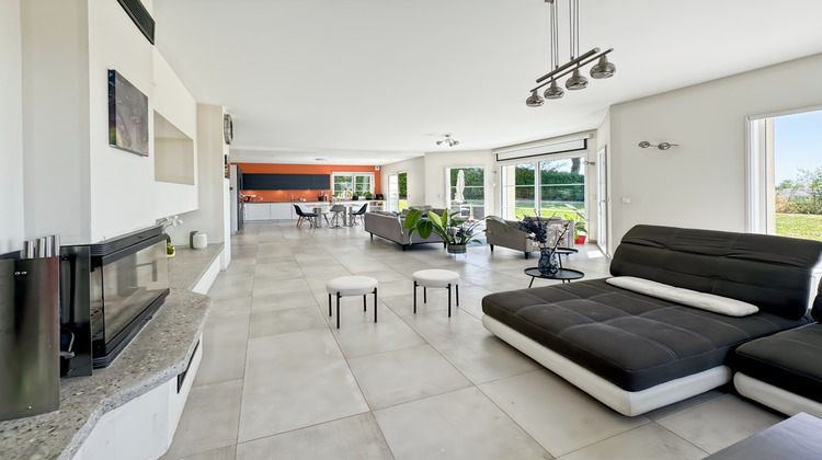 Ma-Cabane - Vente Divers CESSY, 240 m²