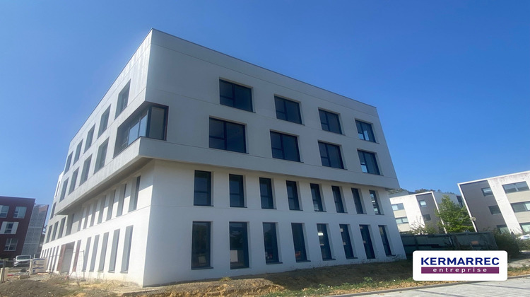 Ma-Cabane - Vente Divers Chartres-de-Bretagne, 1814 m²