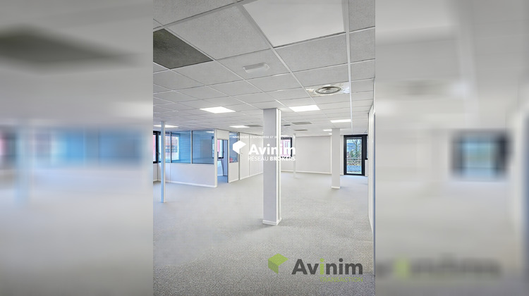 Ma-Cabane - Vente Divers Chartres-de-Bretagne, 192 m²