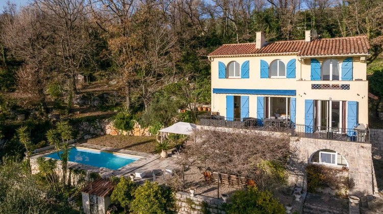 Ma-Cabane - Vente Divers CHATEAUNEUF GRASSE, 205 m²