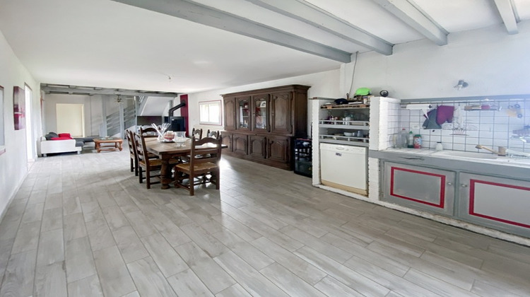 Ma-Cabane - Vente Divers CHATELLERAULT, 196 m²