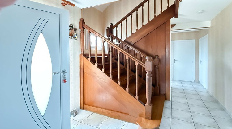 Ma-Cabane - Vente Divers CHATELLERAULT, 98 m²