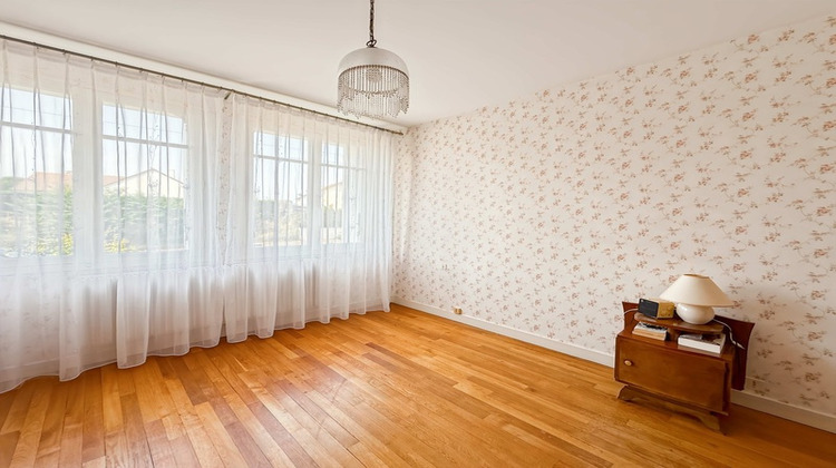 Ma-Cabane - Vente Divers CHATELLERAULT, 102 m²