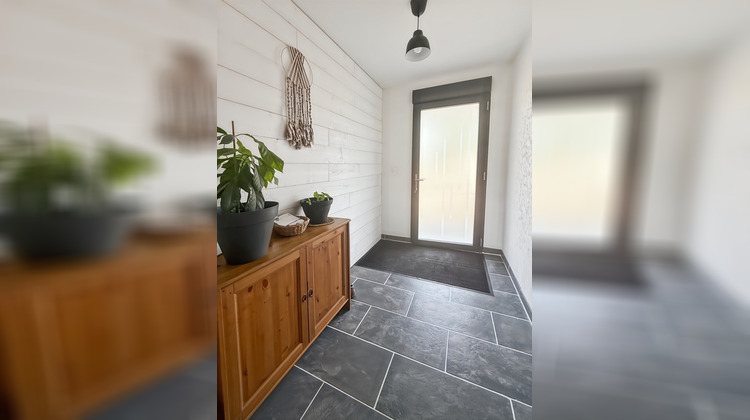 Ma-Cabane - Vente Divers CHATELLERAULT, 111 m²