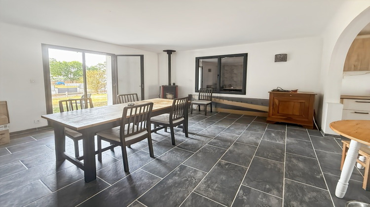 Ma-Cabane - Vente Divers CHATELLERAULT, 111 m²
