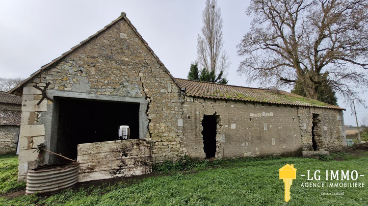 Ma-Cabane - Vente Divers Chenac-Saint-Seurin-d'Uzet, 200 m²