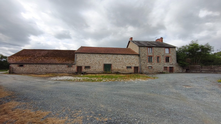 Ma-Cabane - Vente Divers CHENIERS, 164 m²