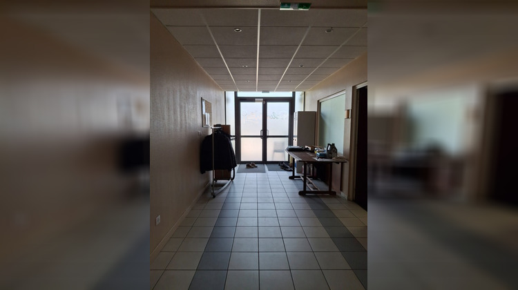 Ma-Cabane - Vente Divers CHEVILLON, 300 m²