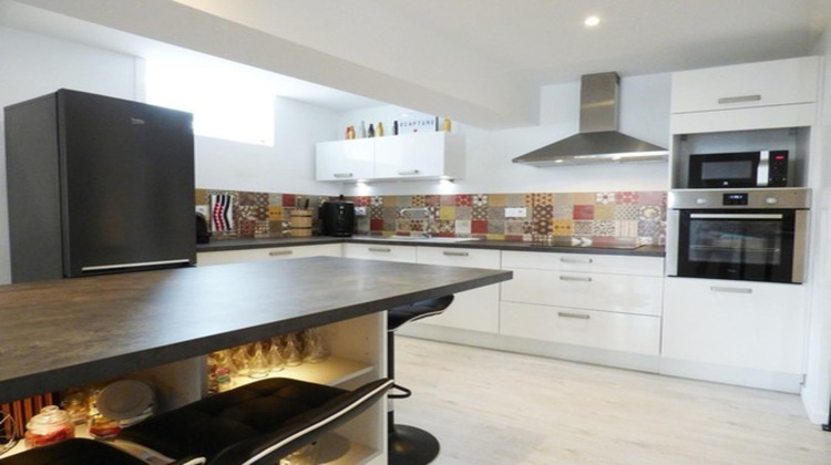 Ma-Cabane - Vente Divers CLERMONT FERRAND, 94 m²