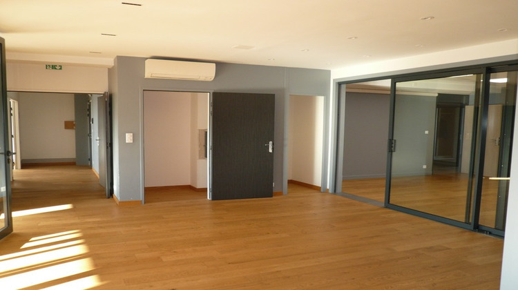 Ma-Cabane - Vente Divers COGNAC, 93 m²