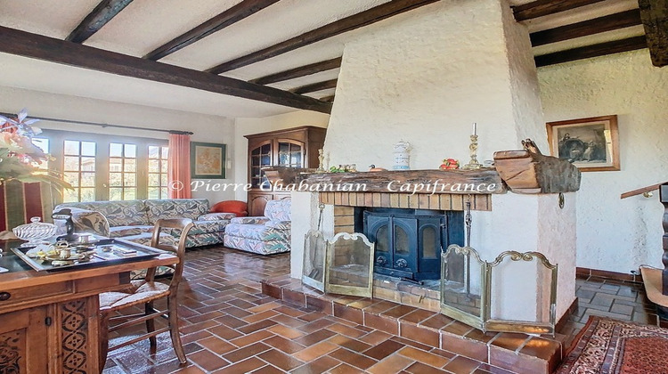 Ma-Cabane - Vente Divers COLLONGES SOUS SALEVE, 185 m²