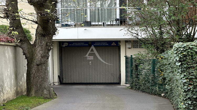 Ma-Cabane - Vente Divers COURBEVOIE, 10 m²