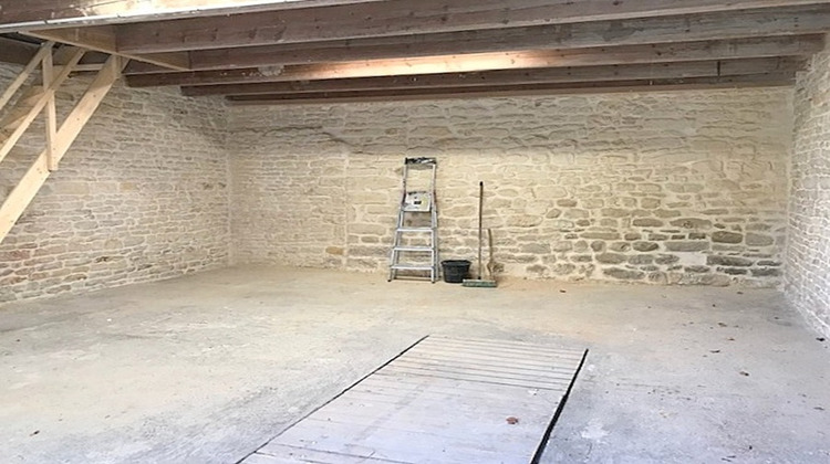 Ma-Cabane - Vente Divers COURCON, 70 m²