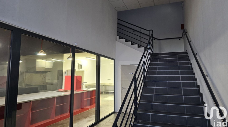 Ma-Cabane - Vente Divers Croix, 500 m²