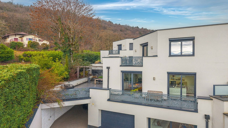 Ma-Cabane - Vente Divers DIVONNE LES BAINS, 165 m²