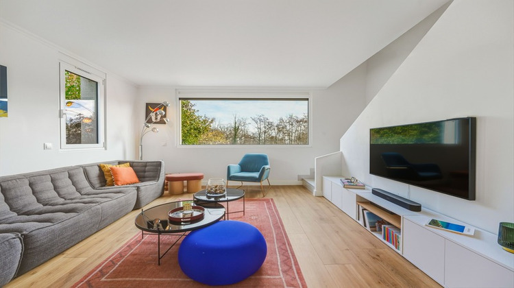 Ma-Cabane - Vente Divers DIVONNE LES BAINS, 165 m²