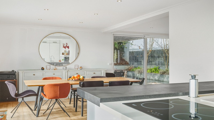 Ma-Cabane - Vente Divers DIVONNE LES BAINS, 165 m²