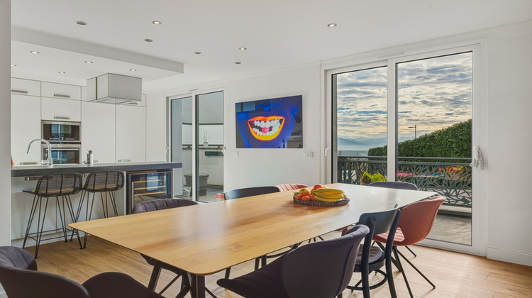 Ma-Cabane - Vente Divers DIVONNE LES BAINS, 165 m²