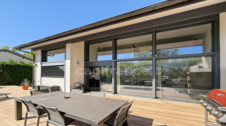 Ma-Cabane - Vente Divers ECHENEVEX, 135 m²