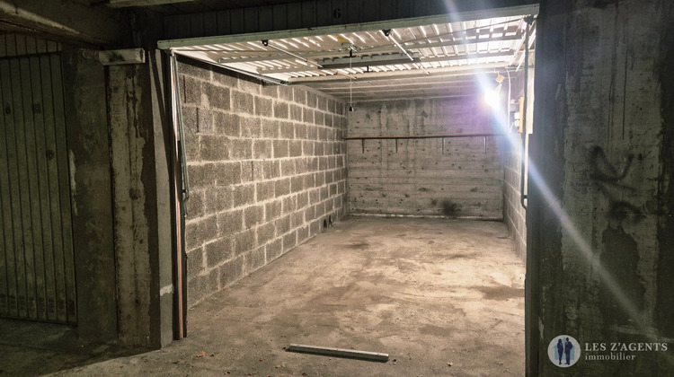 Ma-Cabane - Vente Divers ECHIROLLES, 15 m²