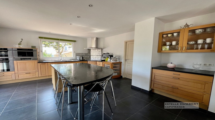 Ma-Cabane - Vente Divers FONTENAY LE COMTE, 223 m²